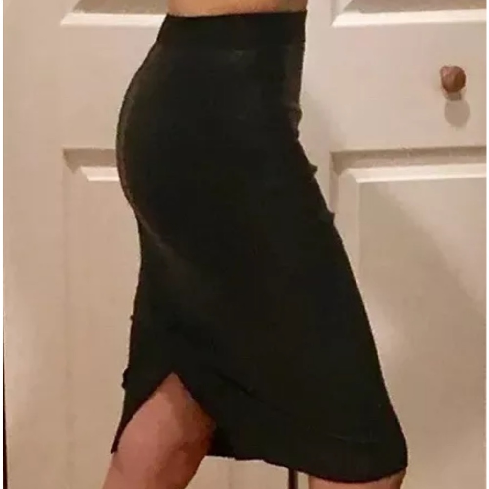 HELMUT LANG PLONGE LEATHER PENCIL SKIRT, SZ 00 BLACK - Picture 7 of 10